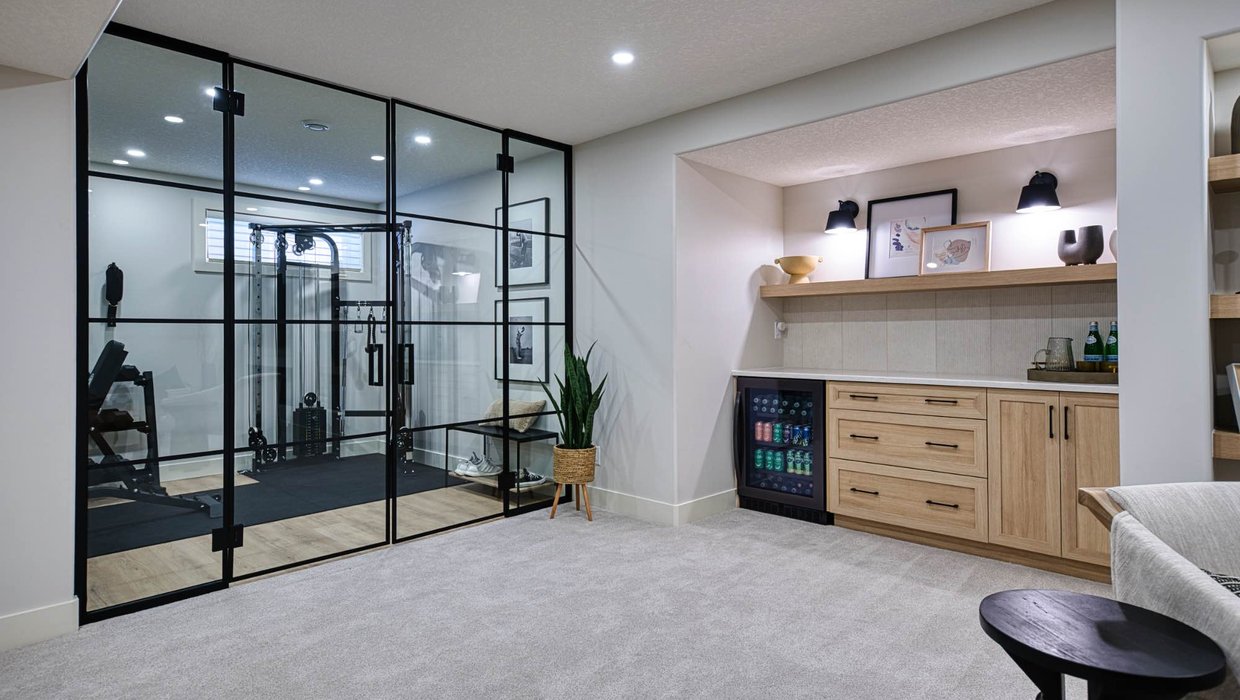 Glass wall home online gym